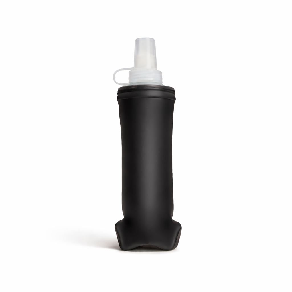 Falttrinkflasche für Trailrunning – Lifestyle-Aufnahme | Helvio